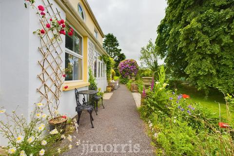 4 bedroom detached house for sale, Cwmfelin Mynach