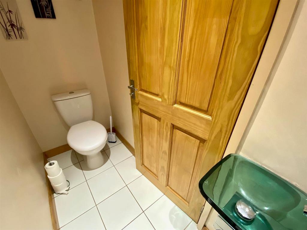 Kings head road 5 wc.jpg