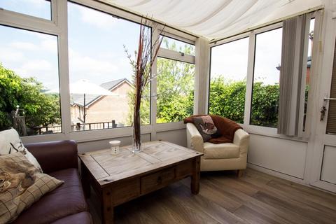 28 Lisbon Drive, Darwen, BB3 3JW