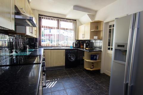 28 Lisbon Drive, Darwen, BB3 3JW