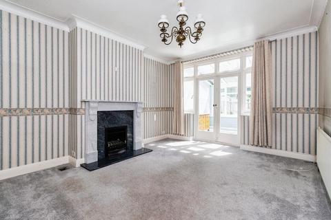 17 Mayfair Avenue, Worcester Park, KT4 7SH