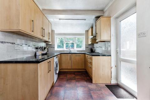 17 Mayfair Avenue, Worcester Park, KT4 7SH
