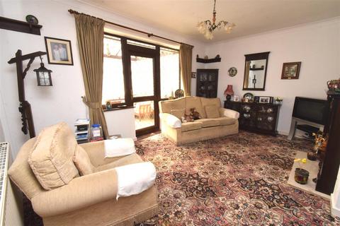2 bedroom semi-detached bungalow for sale - Platt Lane, Westhoughton, Bolton