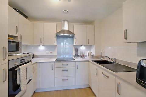 2 bedroom apartment for sale - Kingfisher Court, South Street, Taunton