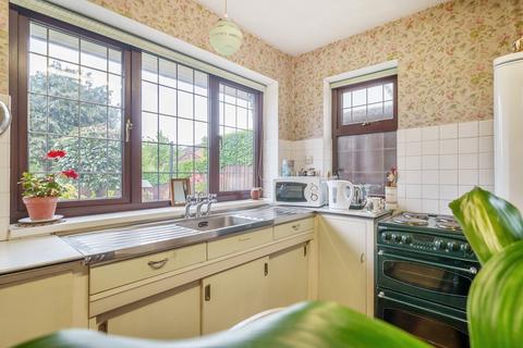 2 bedroom detached bungalow for sale - Arlesey Road, Ickleford, Hitchin, SG5