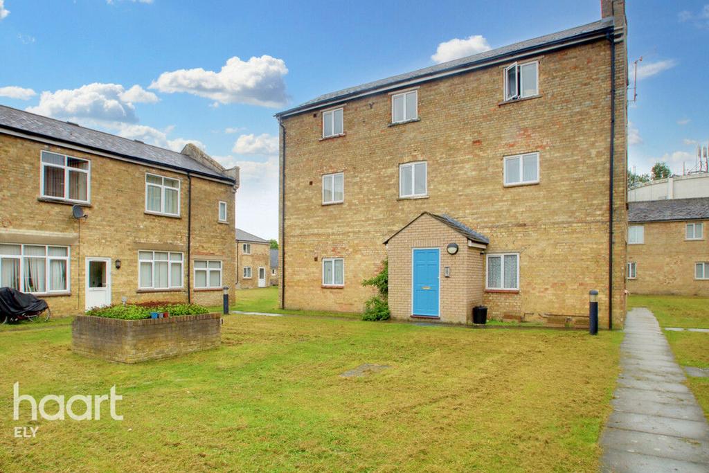Tower Court, Ely 2 bed apartment for sale £175,000