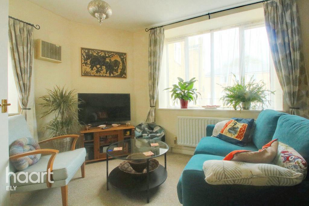 Tower Court, Ely 2 bed apartment £170,000