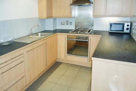 2 bedroom flat to rent, City Walk, Sweet Street, Leeds, LS11