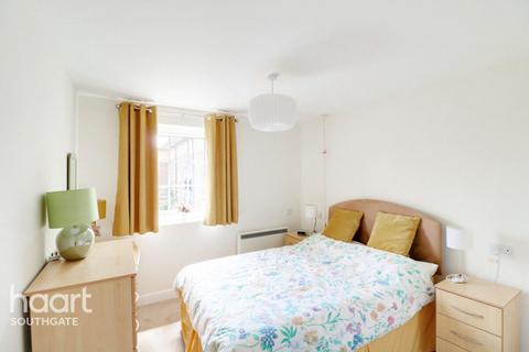 1 bedroom apartment for sale, Cockfosters, London