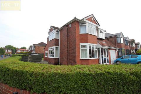 4 bedroom detached house for sale, Ullswater Road, Flixton