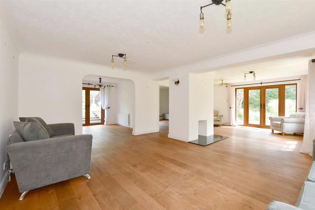 Crawley Lane, Pound Hill, Crawley, West Sussex 6 bed detached house for