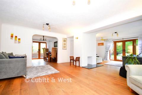 undefined, Crawley Lane, Pound Hill, Crawley, West Sussex