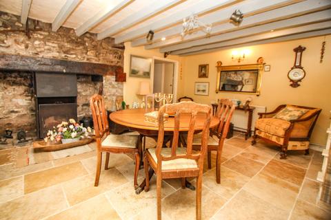 5 bedroom cottage for sale, Mynydd Lane, Mochdre, Conwy, LL28 5EY