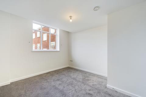 2 bedroom apartment to rent - Queens House, Paragon Street, HU1
