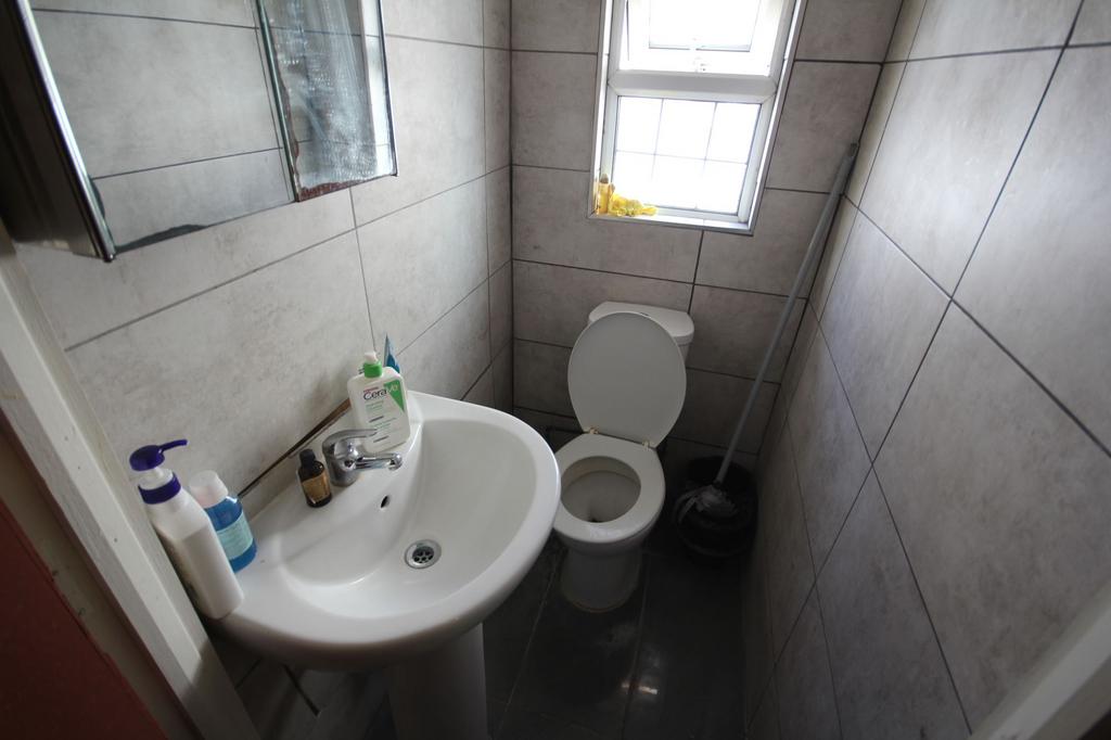 Bathrooom 2