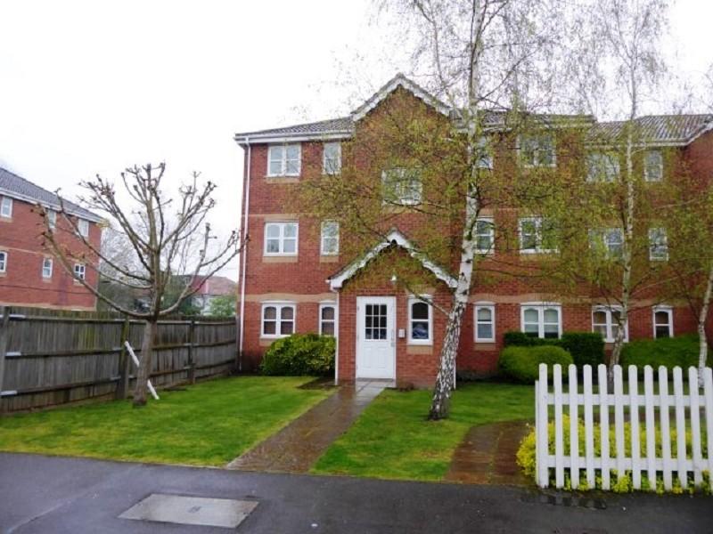 69 Woodfield Road, Thames Ditton... 1 bed flat £1,050 pcm (£242 pw)
