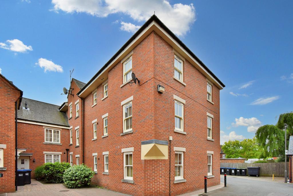 Taylor Court, Ashbourne, DE6 2 bed apartment for sale £170,000