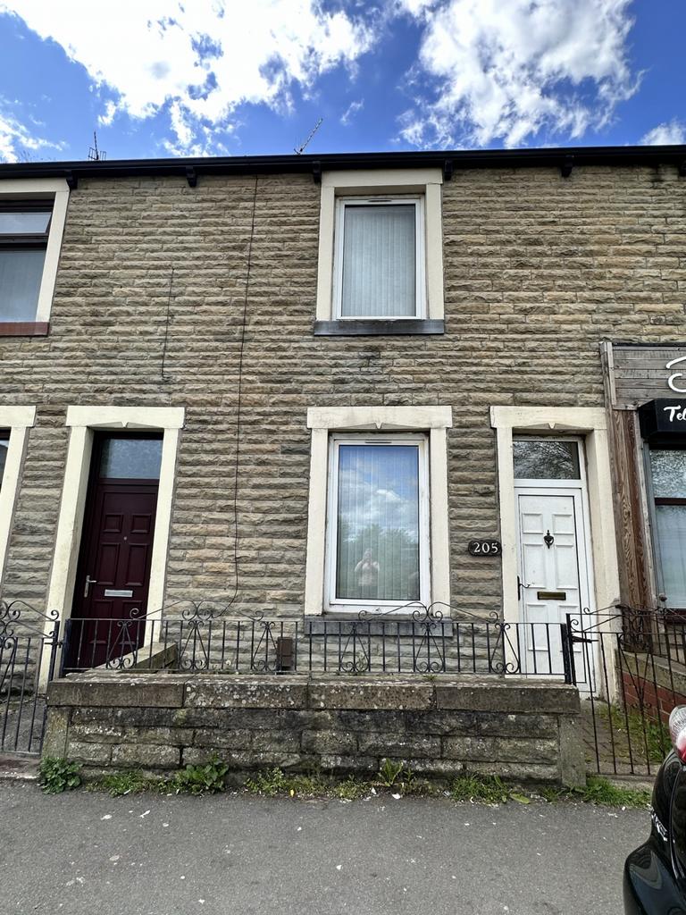 Two bed refurbished property to let