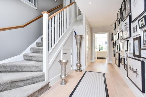 1 Brindlewick Gardens, Beckenham, BR3 1DG