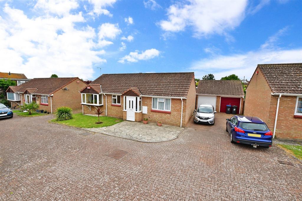 Challock Court, Cliftonville, Margate, Kent 2 bed detached bungalow for