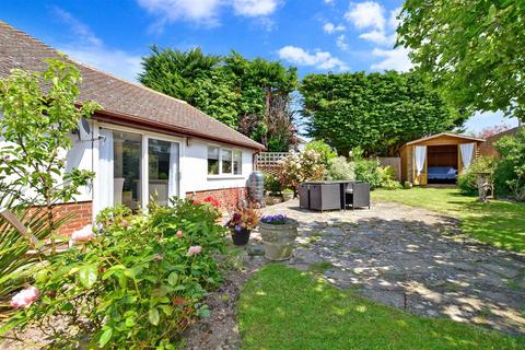 2 bedroom detached bungalow for sale - Offley Close, Margate, Kent