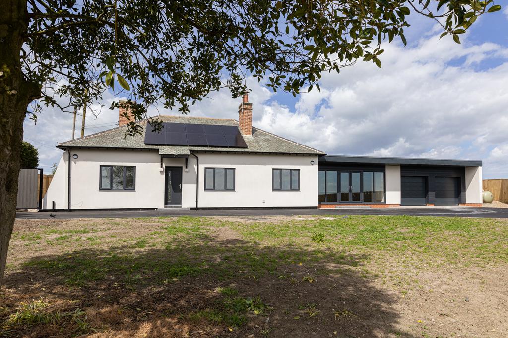 Bridge End House, Berwick Hill, Ponteland, Newcastle upon Tyne NE20 3