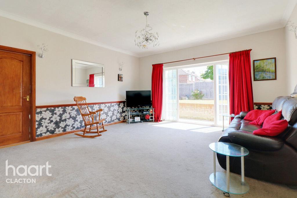 Berkeley Road, ClactonOnSea 4 bed bungalow for sale £325,000