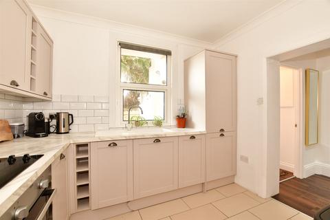 12a Augusta Gardens, Folkestone, CT20 2RR