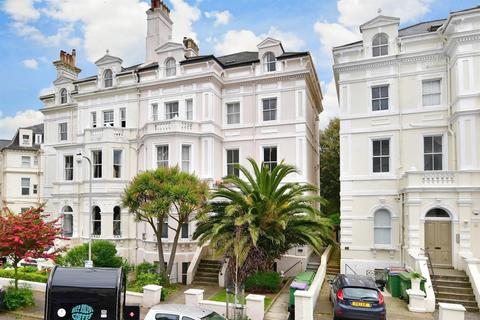 12a Augusta Gardens, Folkestone, CT20 2RR