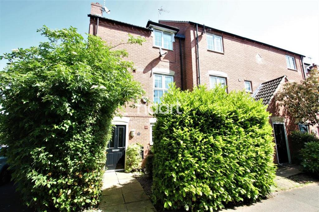 Sinfin Moor Lane 4 bed semidetached house £1,350 pcm (£312 pw)