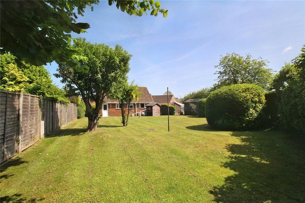 Broom Avenue, Hellesdon, Norwich... 3 bed bungalow for sale £260,000