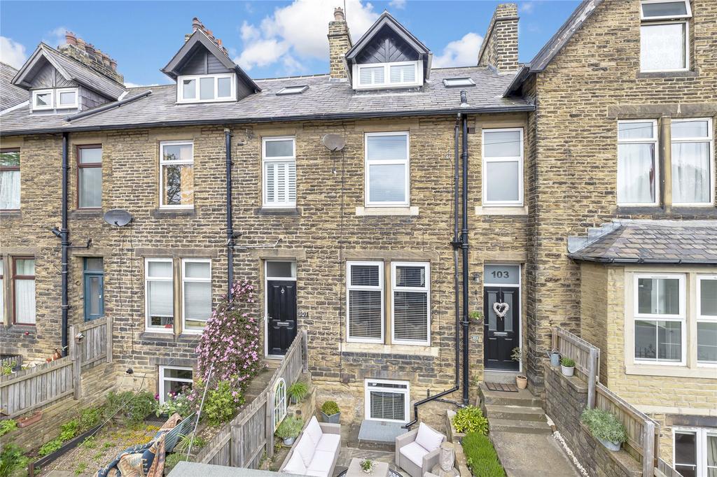 Leeds Road, Ilkley, West Yorkshire, LS29 4 bed terraced house for sale