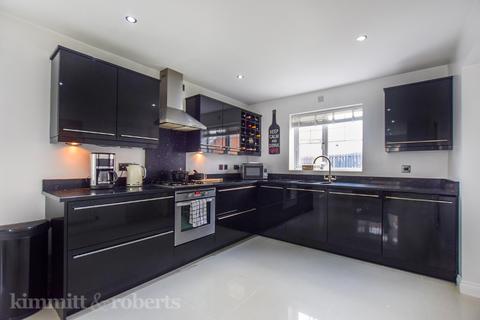 16 Craster Point, Seaham, SR7 7WW