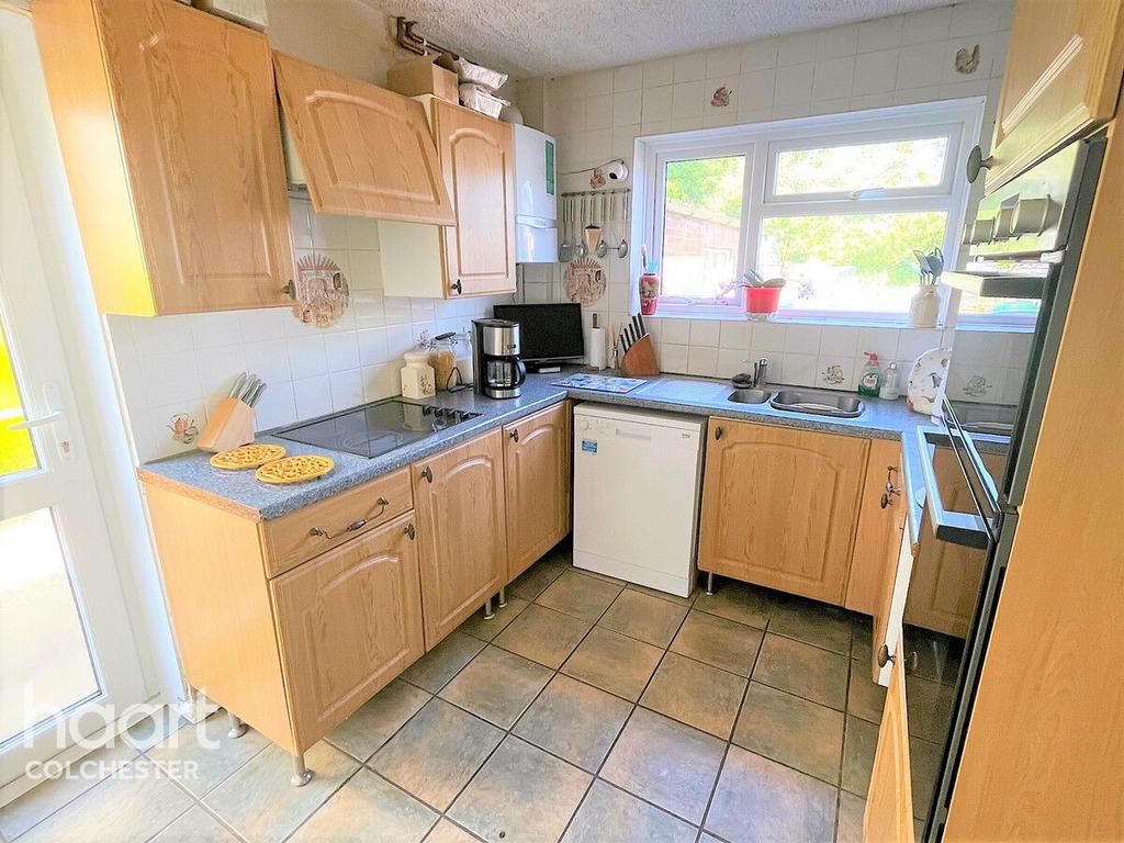 Dugard Avenue, Colchester 3 bed semidetached house £350,000
