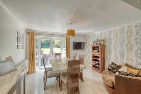 12 Ashperton Close, Redditch, B98 7NG