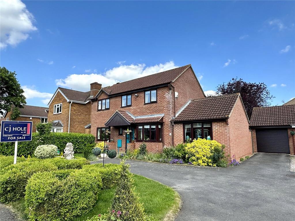 Churchdown Lane, Hucclecote, Gloucester, GL3 4 bed detached house for