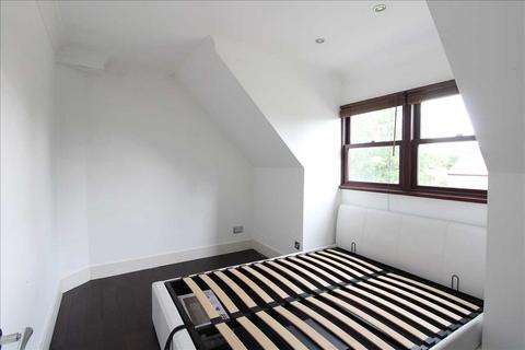 2 bedroom apartment to rent, 125 Glendale Gardens, Leigh on Sea SS9