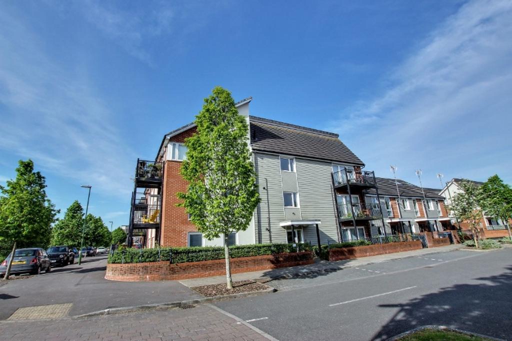 Plymouth Way, Haywards Heath, RH16 1 bed property for sale £200,000