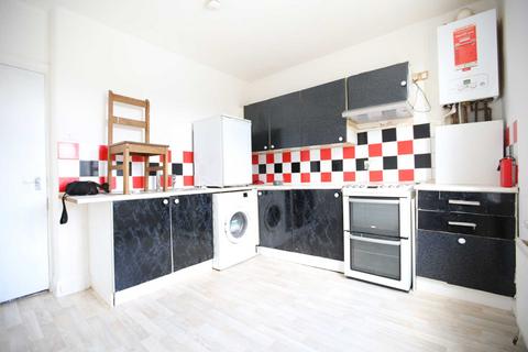 2 bedroom flat to rent - Colchester Road, Leyton, E10