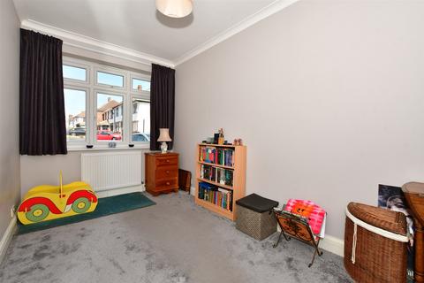 38 Brook Lane, Bexley, DA5 1DN