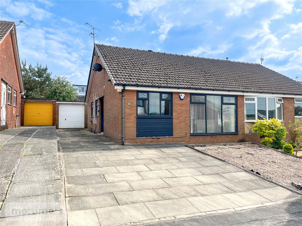 Fernlea Drive, Clayton Le Moors, Accrington, Lancashire, BB5 2 bed
