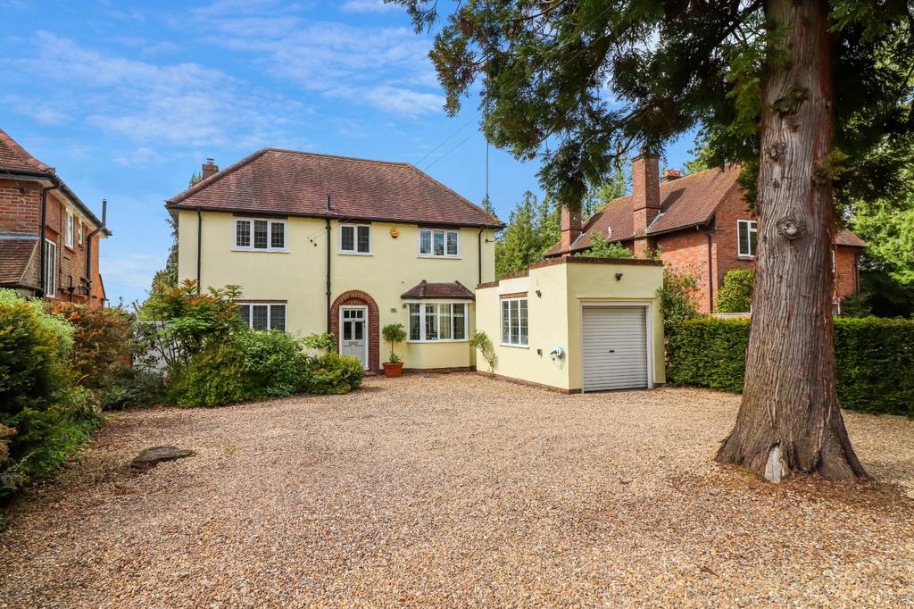 Lye Green Road, Chesham, Buckinghamshire, HP5 4 bed detached house for