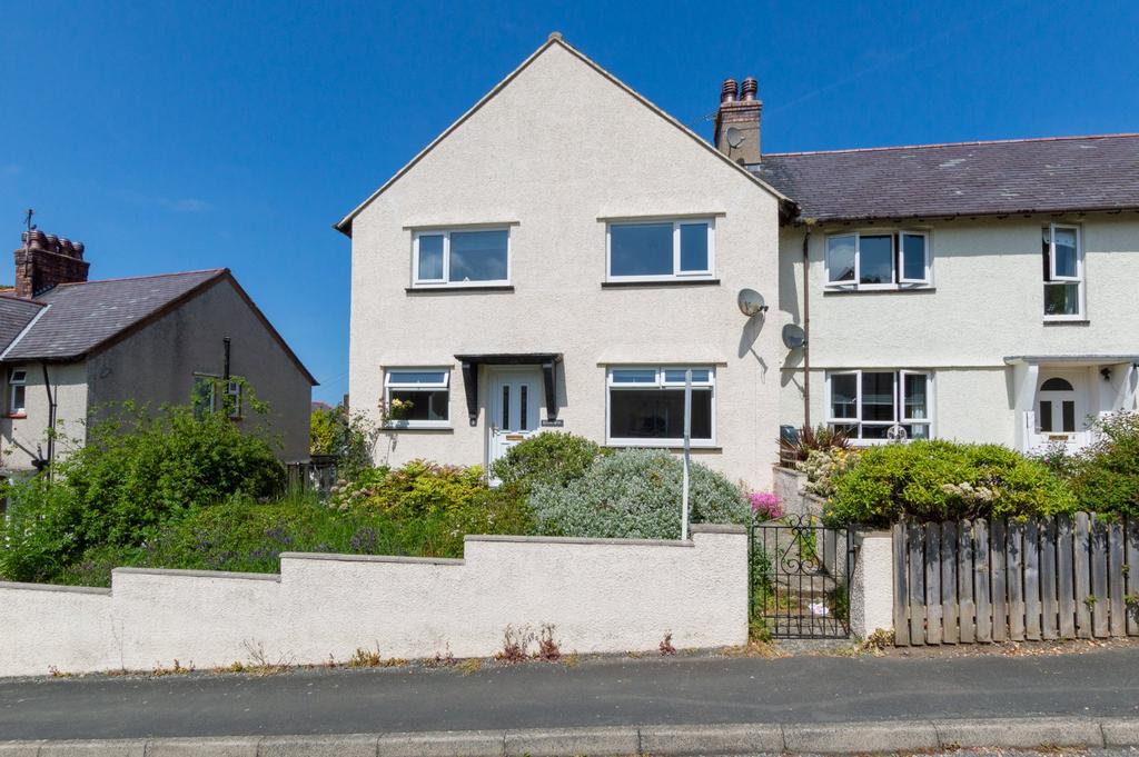 Bryn Rhedyn, Llanfairfechan, Conwy, LL33 4 bed end of terrace house for