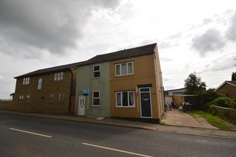 3 bedroom terraced house to rent, Common Road, Brierley, Barnsley, South Yorkshire, S72