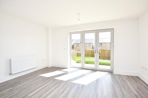 3 bedroom semi-detached house to rent, Blackstone Chase, Harrogate, HG3 2NW