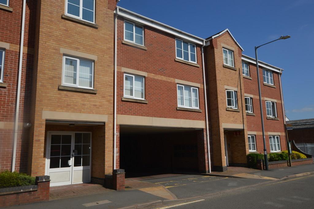 Henry Street, Nuneaton 2 bed apartment for sale £124,950