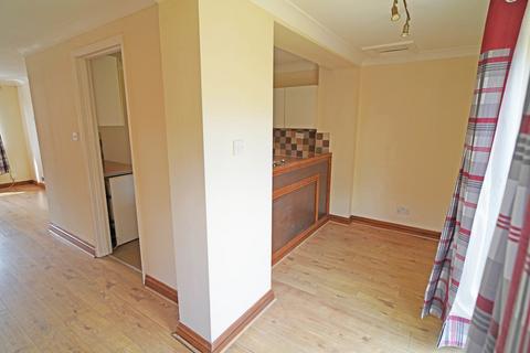 3 bedroom semi-detached house to rent - Hellidon Close, Leamington Spa