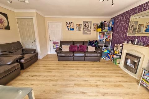 3 Alcester Drive, Willenhall, WV13 3QW