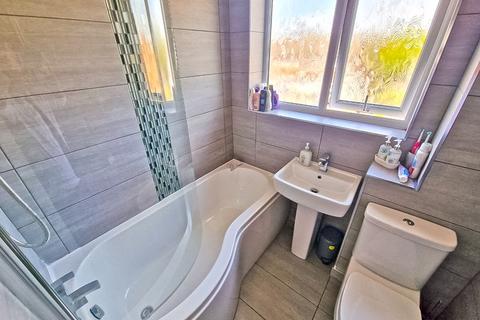 3 Alcester Drive, Willenhall, WV13 3QW