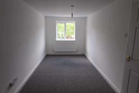 5 bedroom townhouse to rent, Heol Gwendoline Barry CF62 5AN